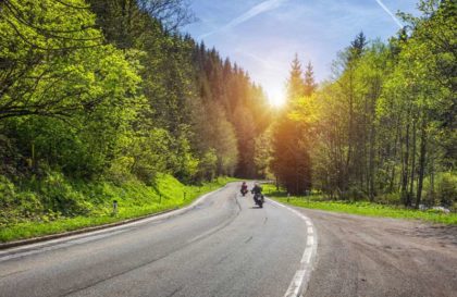 Conseils assurance moto : rouler en groupe à moto